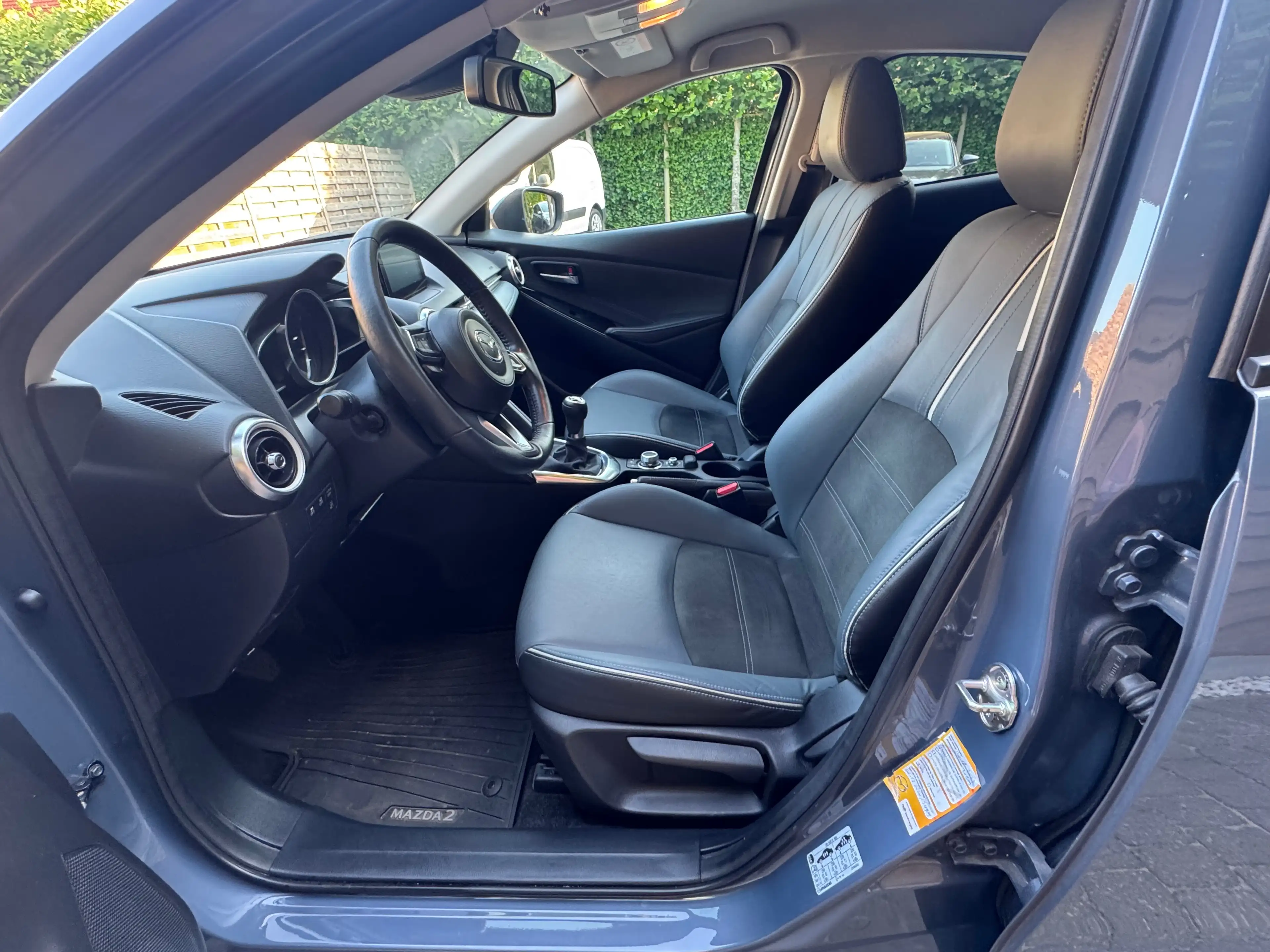 Mazda 2 mild hybride, Leder, xenon,.....1 Ste eigenaar Nw Staat — photo 4