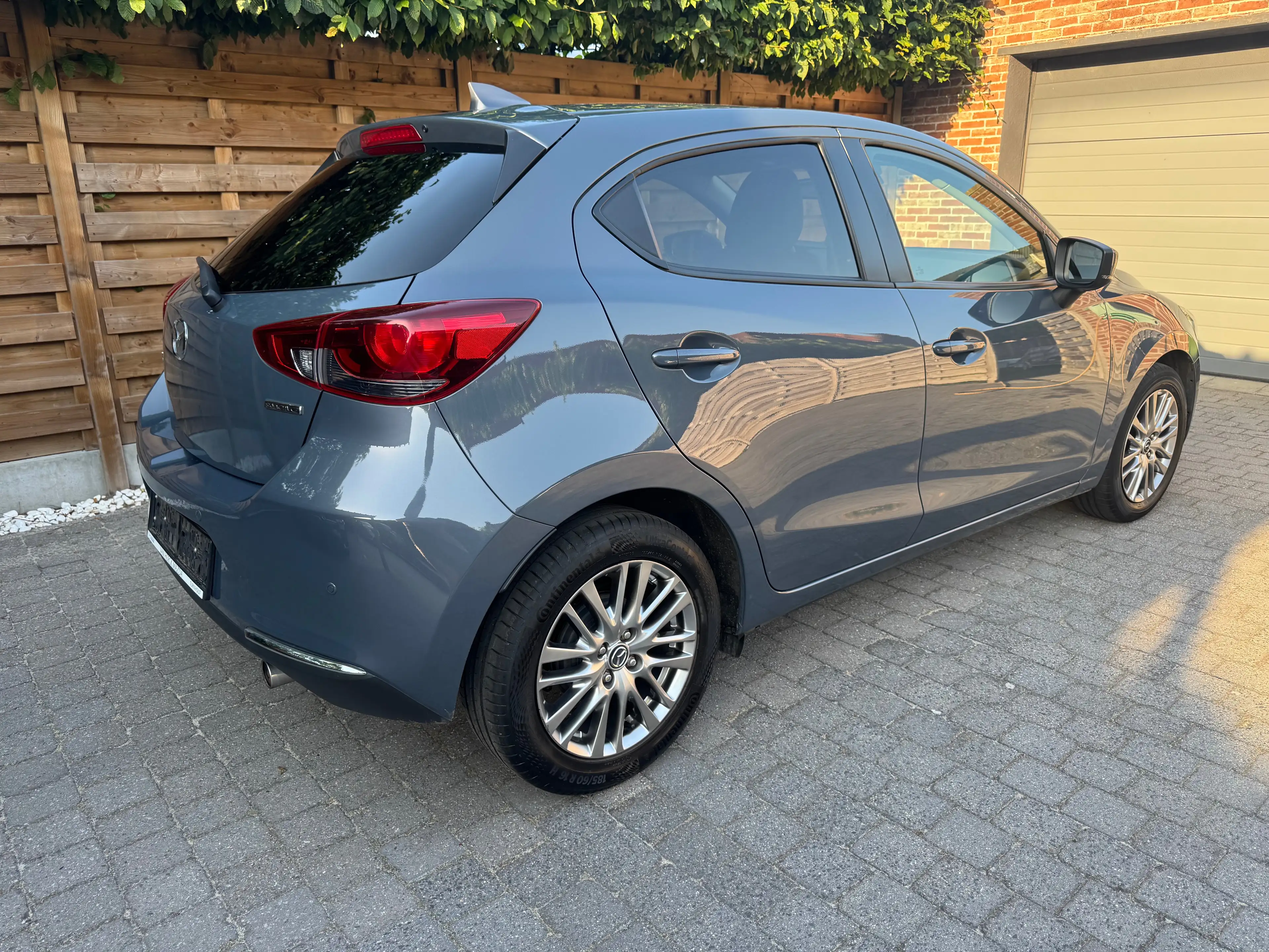 Mazda 2 mild hybride, Leder, xenon,.....1 Ste eigenaar Nw Staat — photo 3