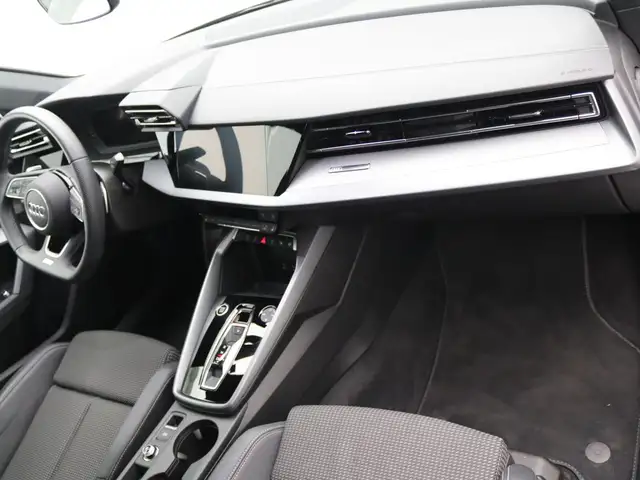 Audi A3 view 8