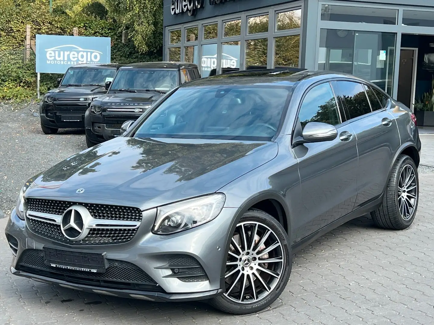 Mercedes-Benz GLC 220 d Coupe 4Matic LED - AMG Line /// Grau - 2