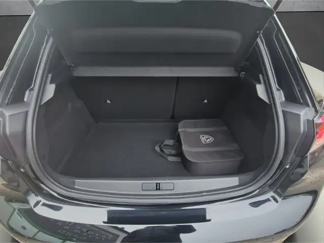Peugeot 208 view 7
