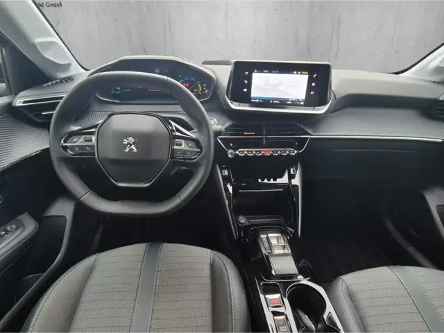 Peugeot 208 view 12