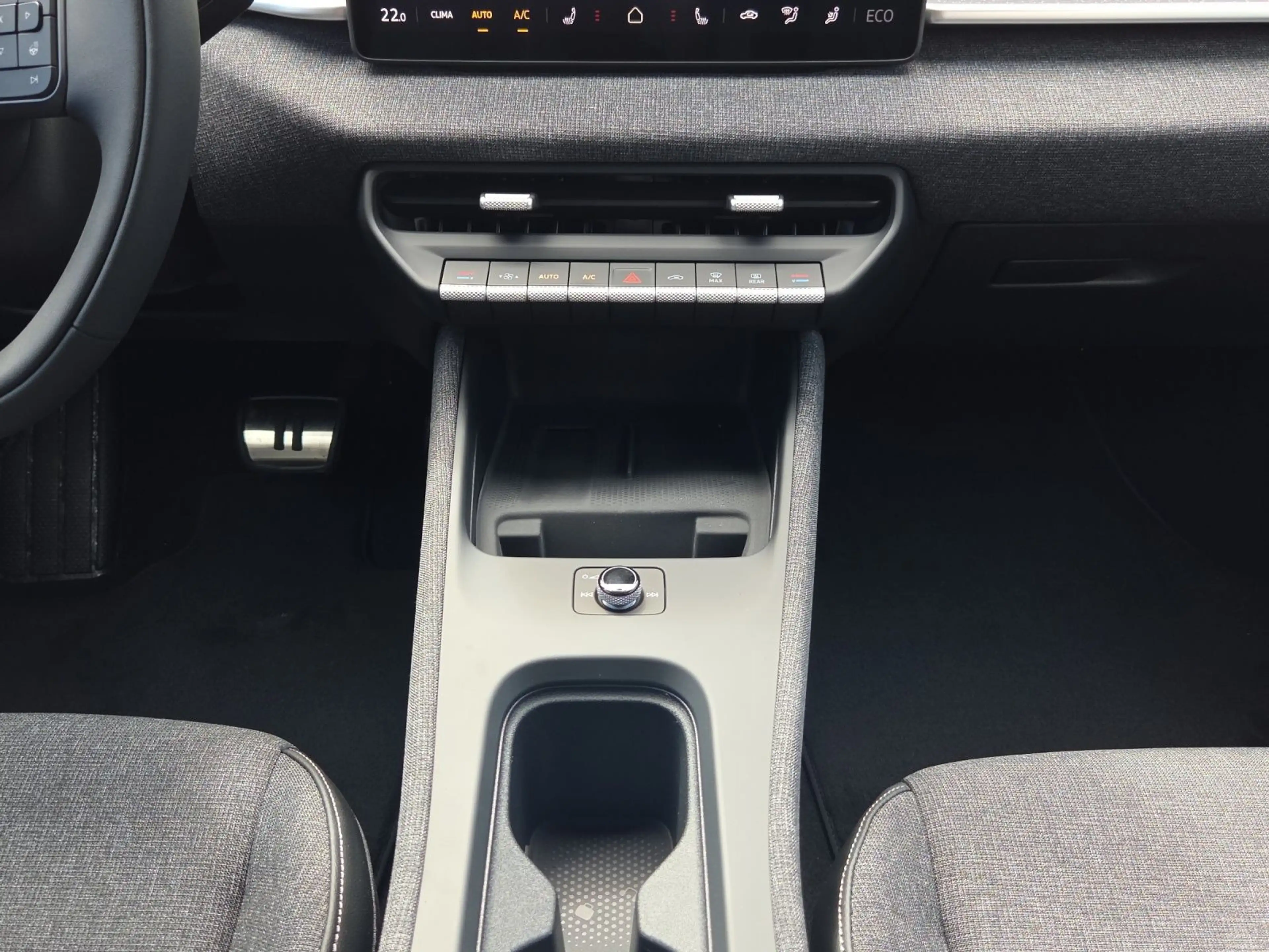 Volkswagen ID. Polo 52 KW/H Style NAV*APP*LED*LM*ACC* — photo 8