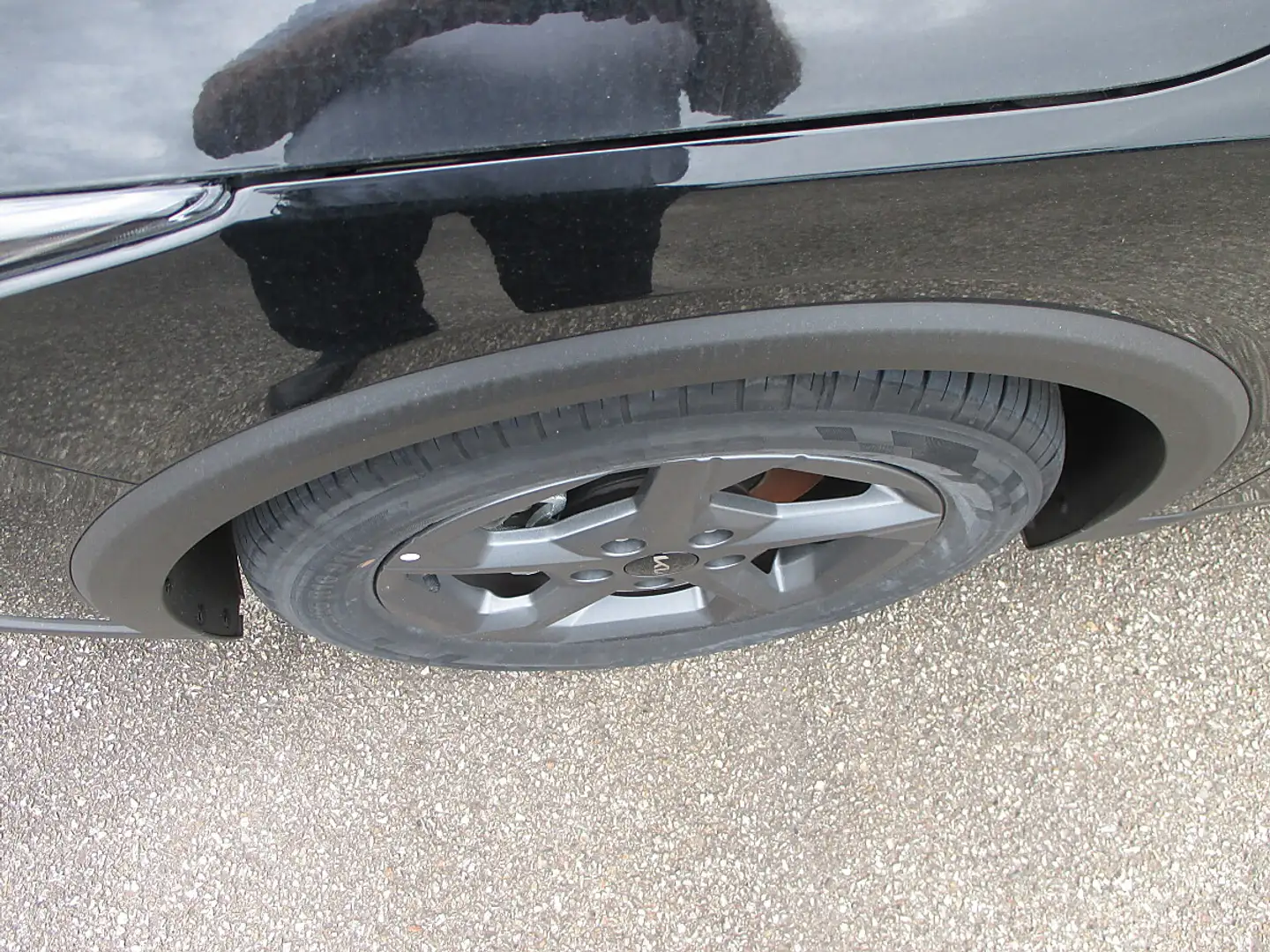 Kia K4 Silber Schwarz - 2
