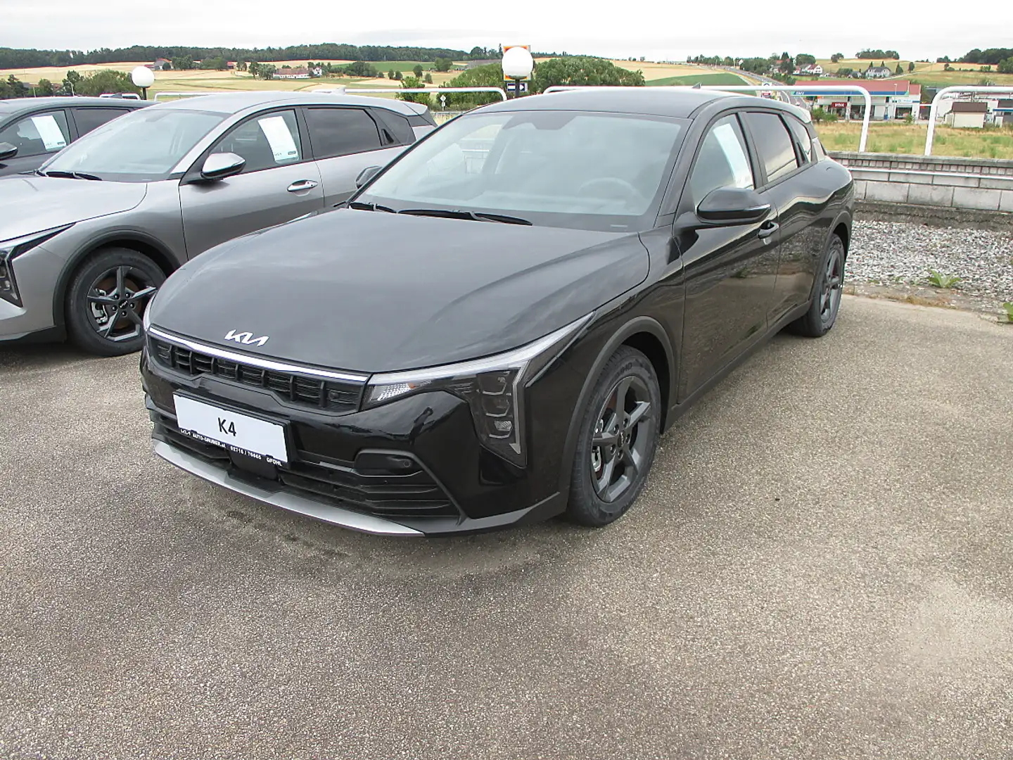Kia K4 Silber Schwarz - 1
