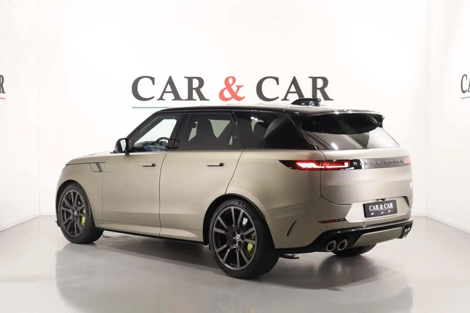 Land Rover Range Rover Sport 4.4 V8 635 CV SV Edition One Bronzo - 2