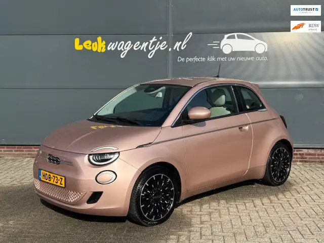 Fiat 500e 3+1 La Prima 42 kWh *camera *stoelverw. *17''