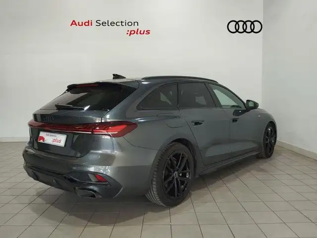 Audi A5 view 4