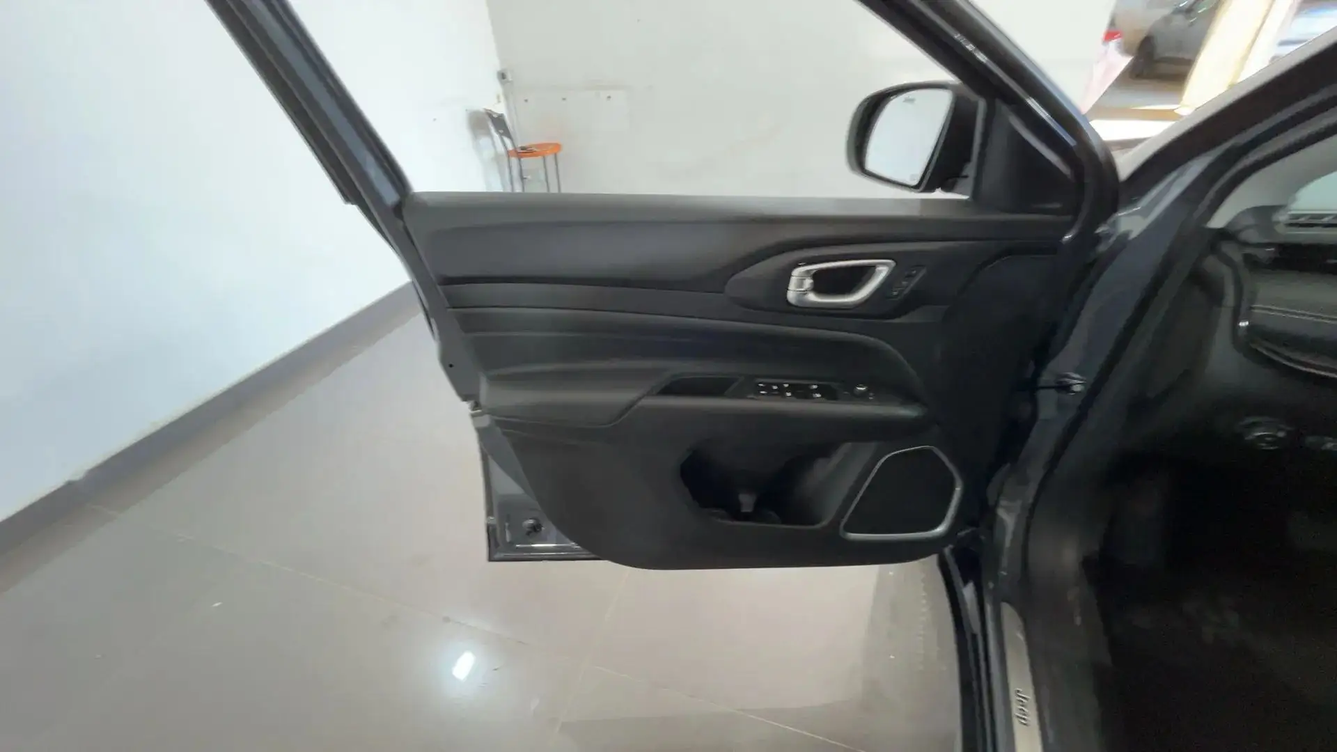 Jeep Compass Compass 1.5 turbo mhev Summit 130cv dct Grijs - 2