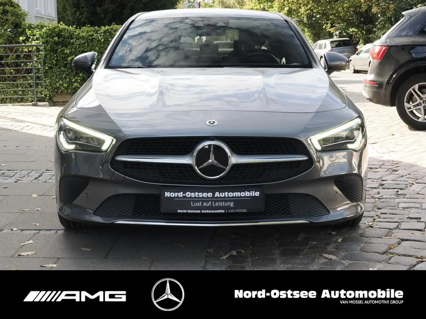 Mercedes-Benz CLA 180 d PROGRESSIVE STDHZG DISTRO NAVI 360° Gris - 2