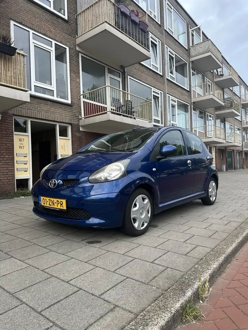 Toyota Aygo 1.0-12V + Blauw - 2