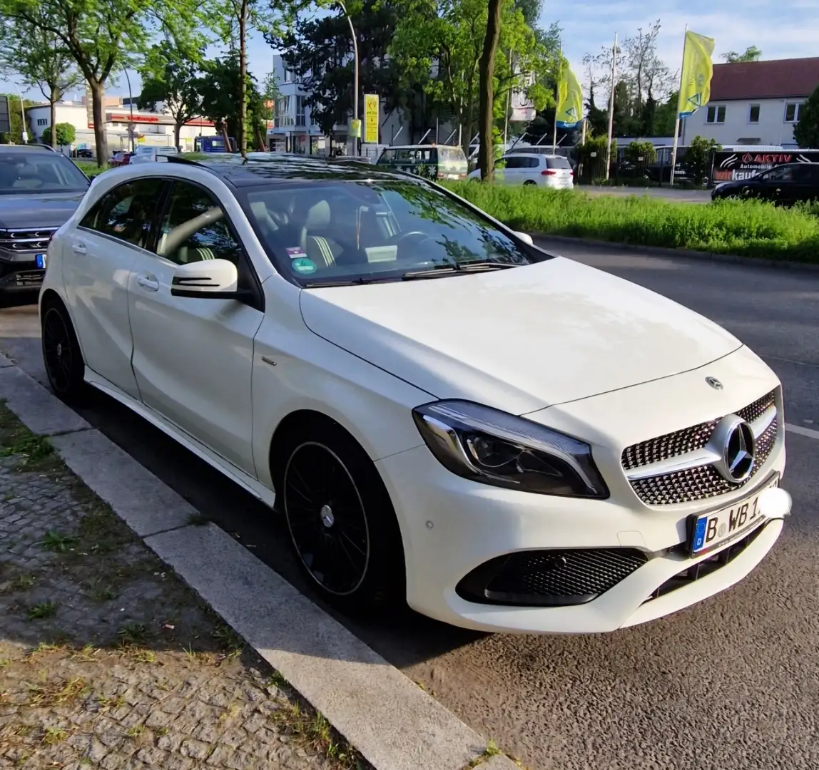 Mercedes-Benz 180 Mercedes A 180 AMG line mit Schiebedach - 2