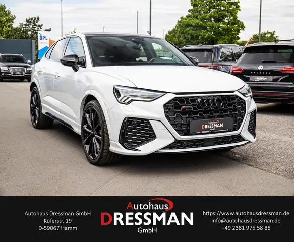 Audi RS Q3 view 3