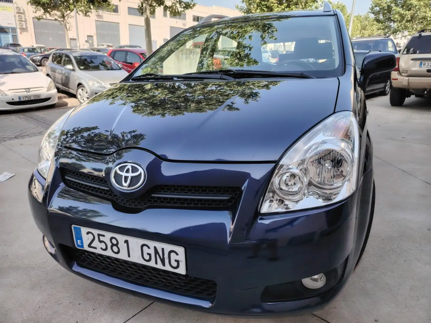 Toyota Corolla Verso 2.2D4D Luna - 1