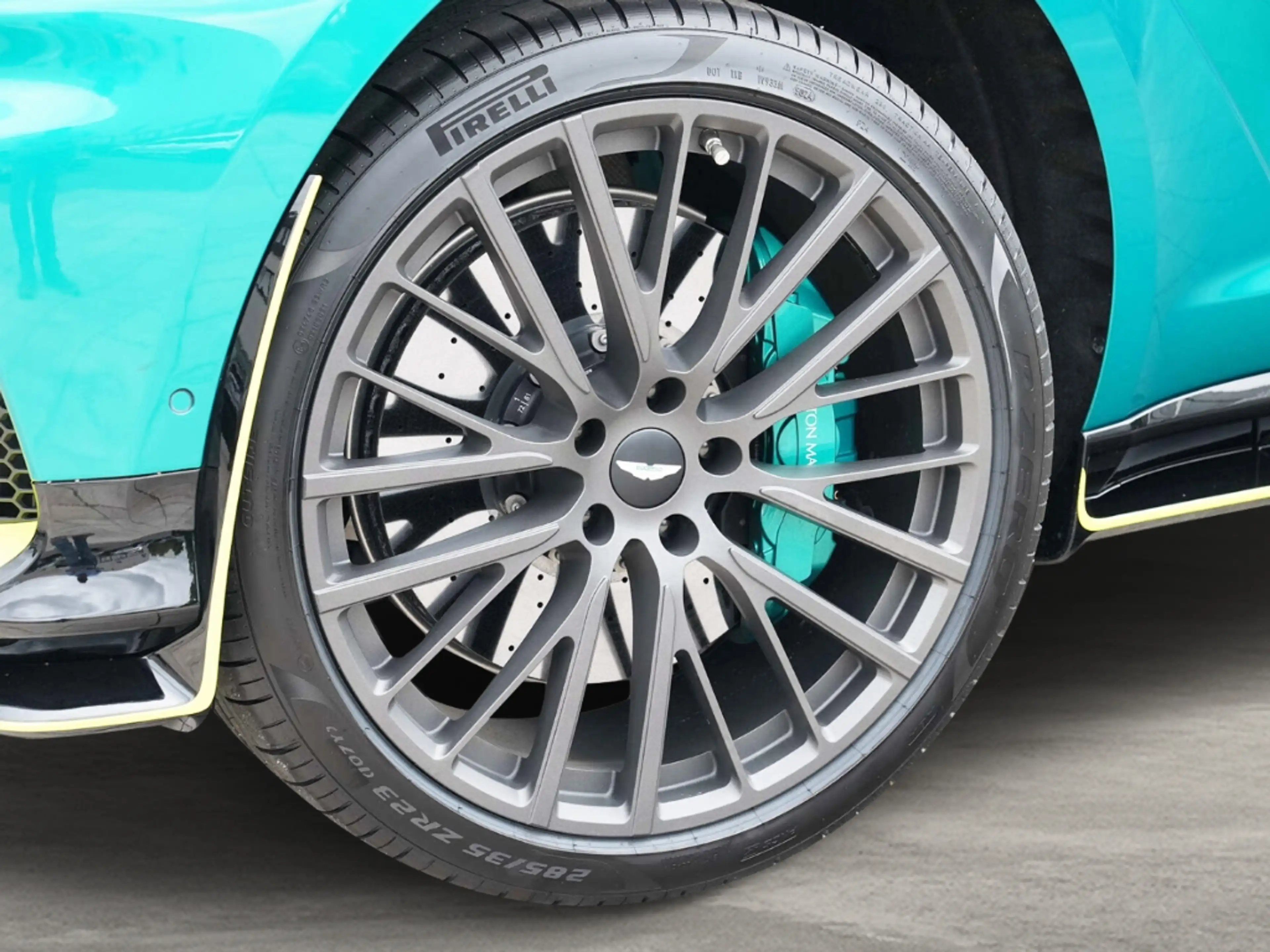 Aston Martin DBX 707 AMR 23'' Podium Green / Onyx Black - Podium Gr — photo 12