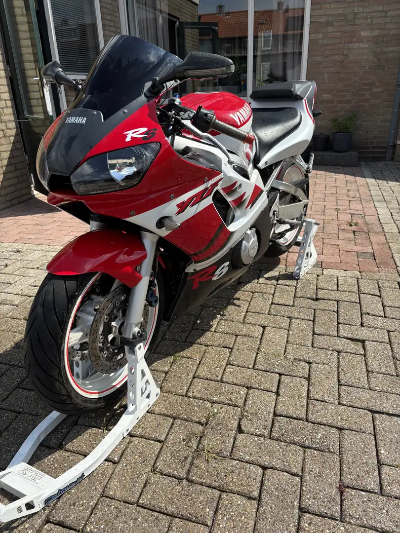 Yamaha YZF-R6 Czerwony - 1