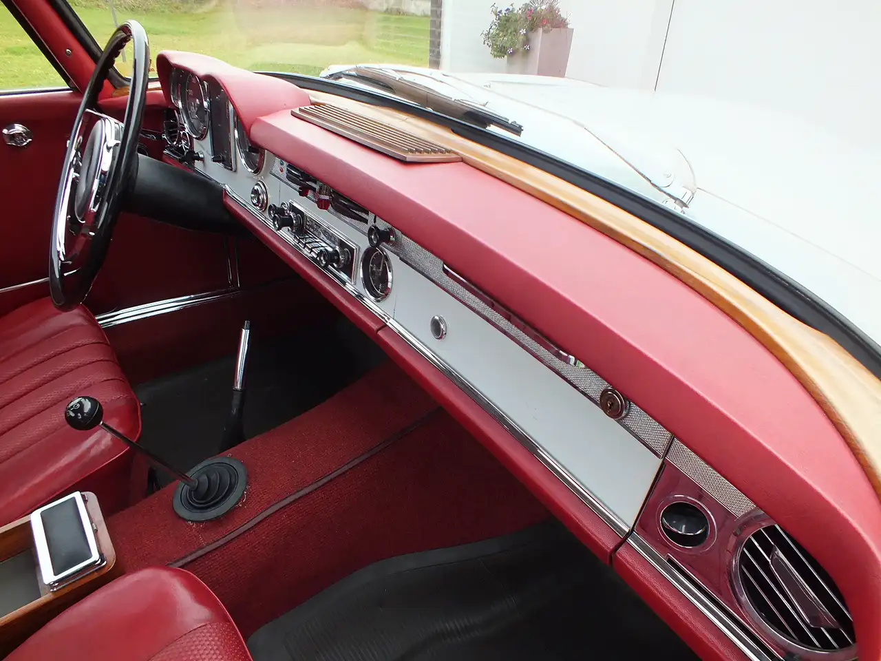 Mercedes-Benz SL 230 einzigartig - nur 35' km in top original Zustand, foto 12