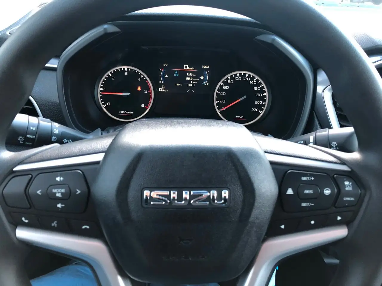 Isuzu D-Max 2024 — фото 23