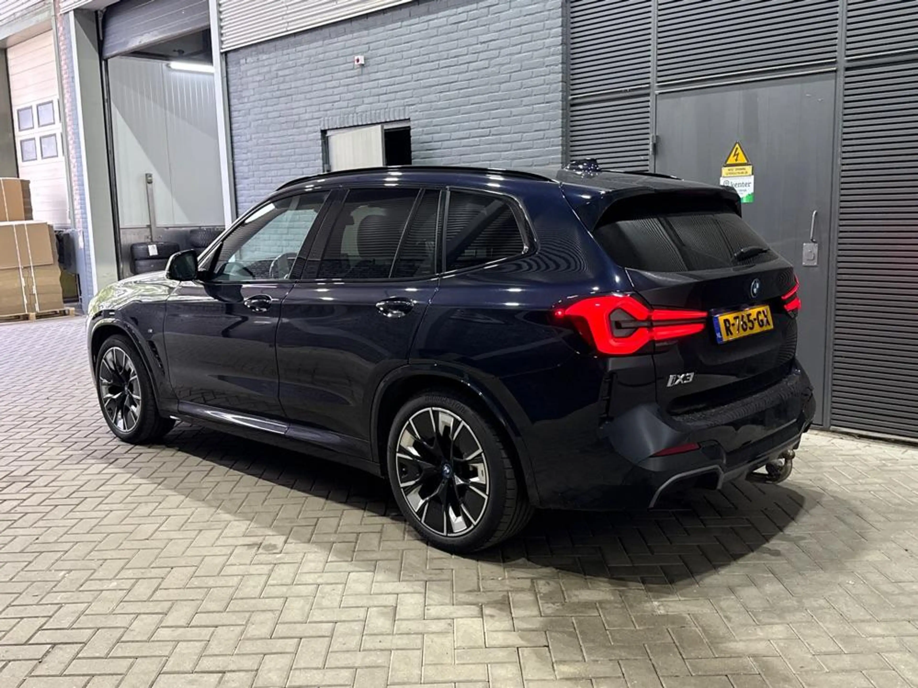 BMW iX3 High Executive 80 kWh | Harman/Kardon | Trekhaak | — photo 3