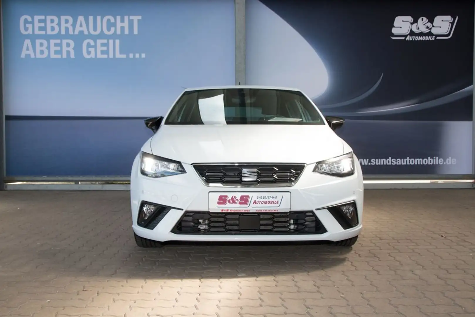 SEAT Ibiza 1.0 TSI FR DSG/LED/KAMERA/18 Zoll Weiß - 2