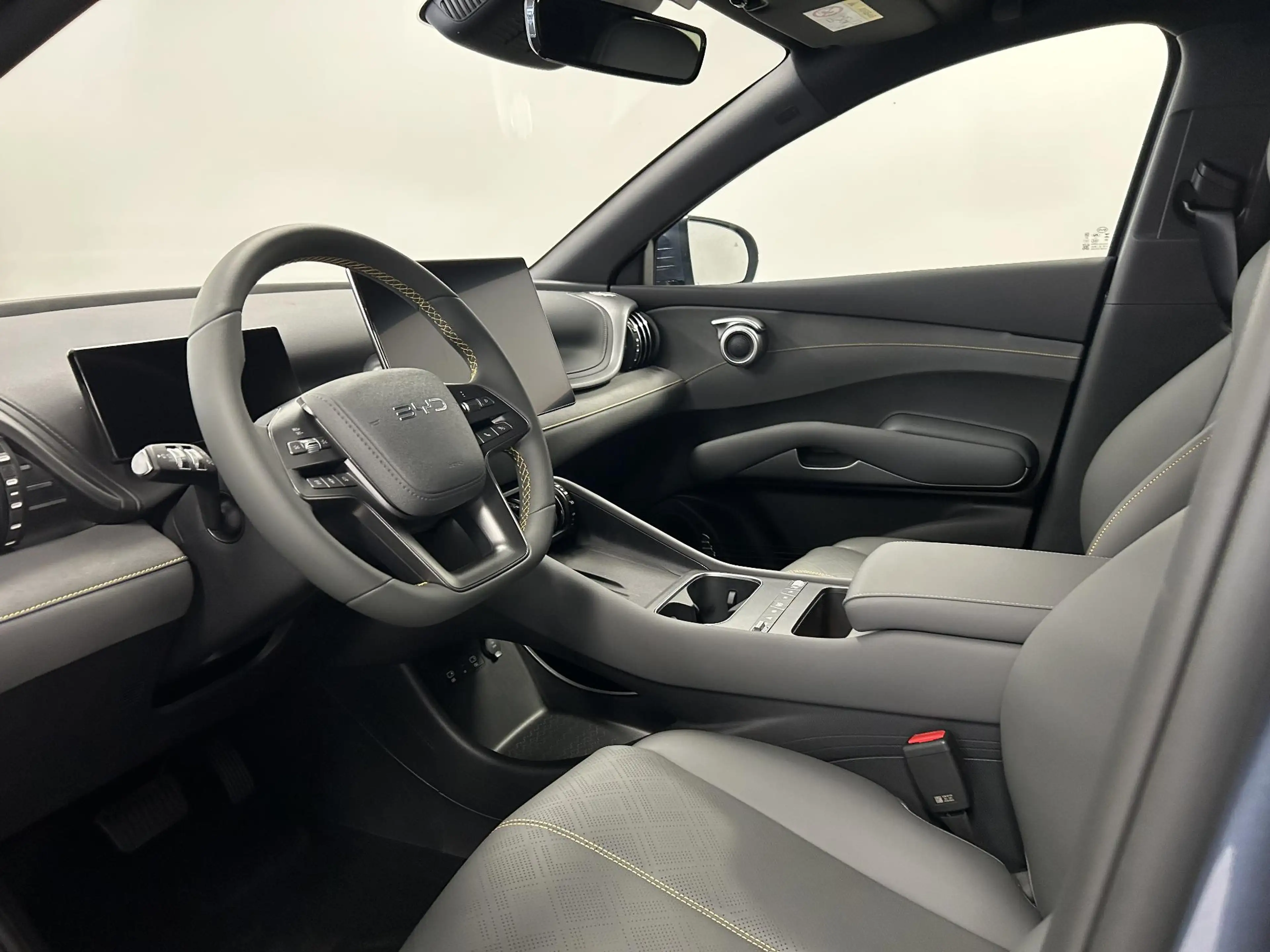 BYD Atto 3 EVO Design 74.8 kWh NAVI | ZWART LEDER | GOOGLE AS — photo 17