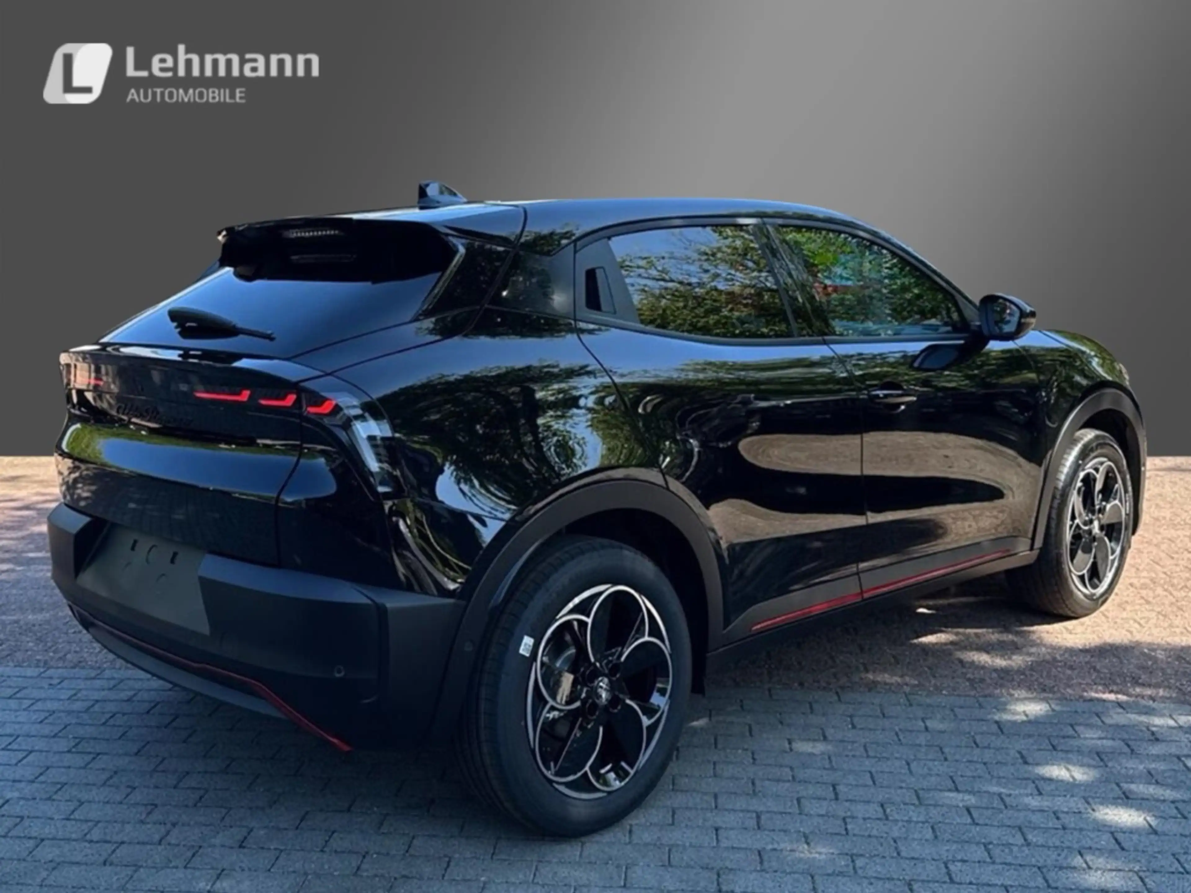 Alfa Romeo Junior Ibrida TI 1,2 VGT 107kW MY26-Panoramadach — photo 4