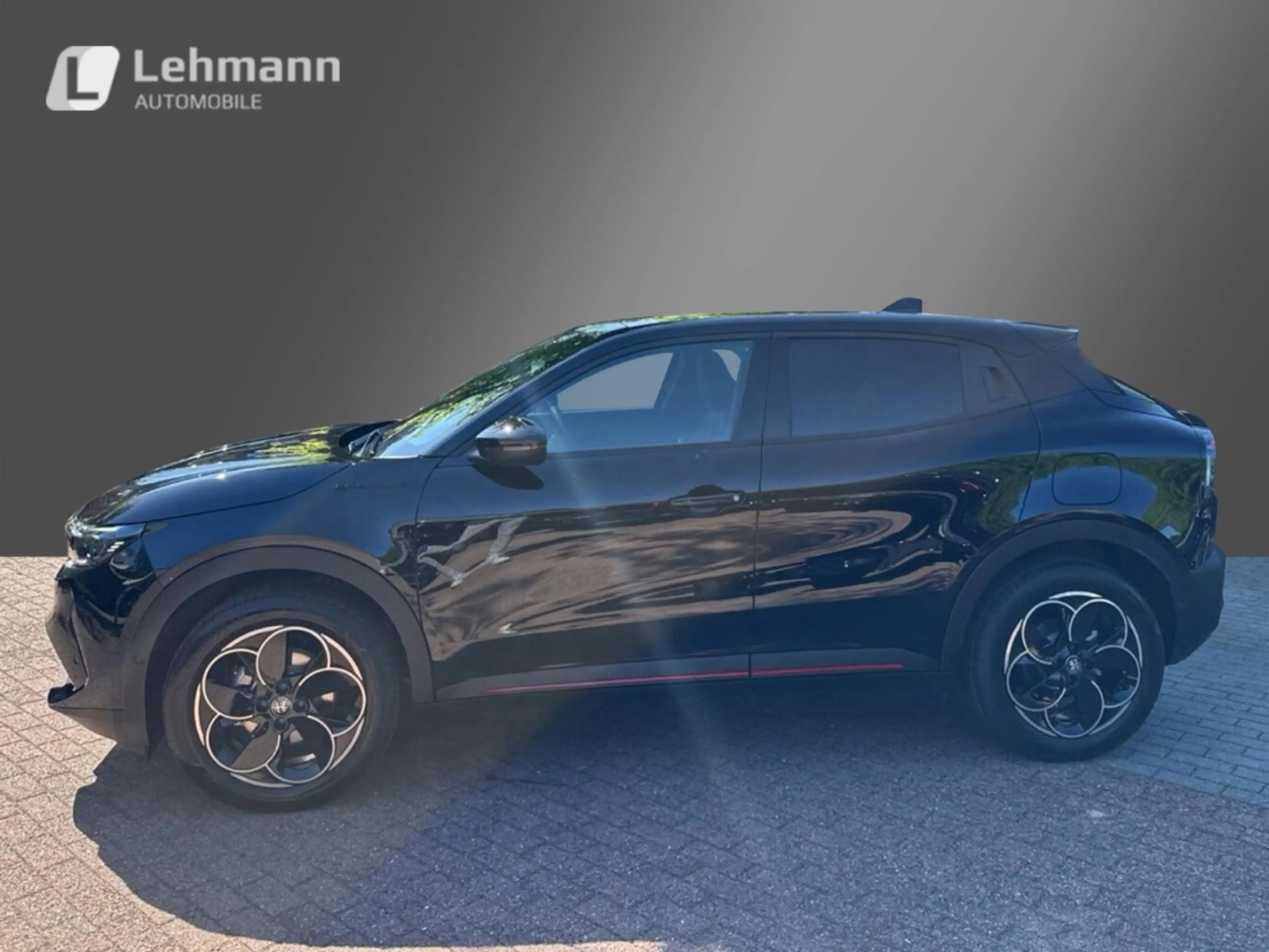 Alfa Romeo Junior Ibrida TI 1,2 VGT 107kW MY26-Panoramadach — photo 3
