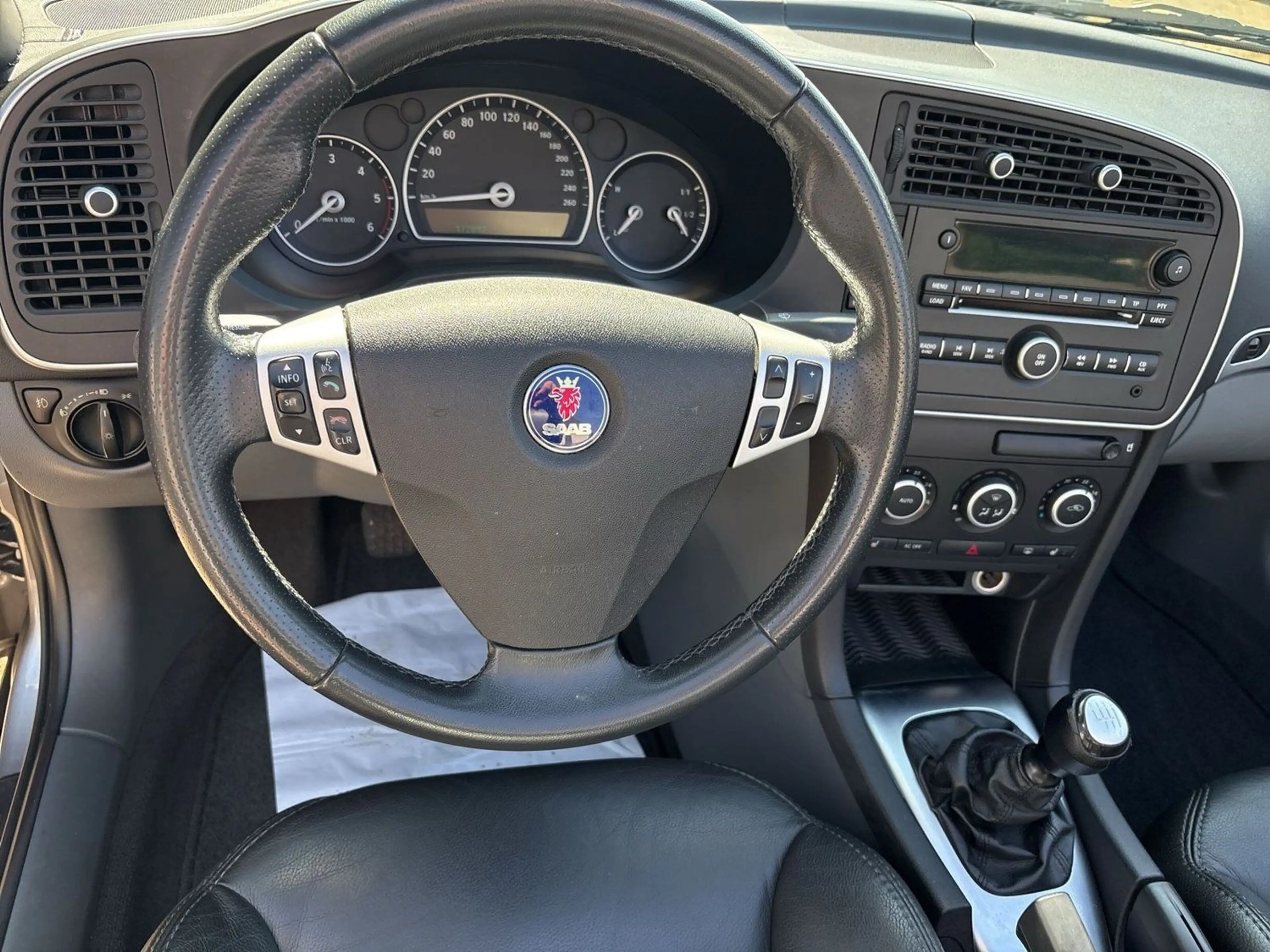 Saab 9-3 1.9 TiD Vector — photo 8
