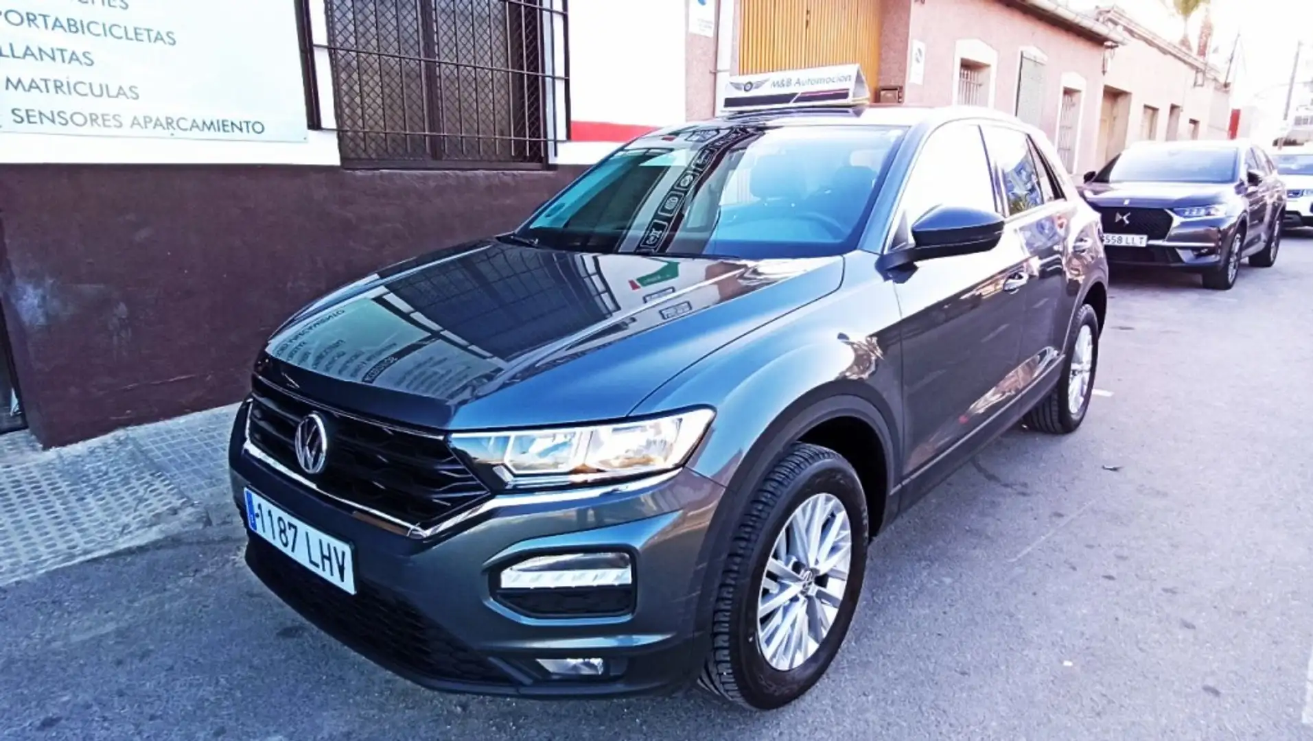 Volkswagen T-Roc 1.6TDI Edition Gris - 1