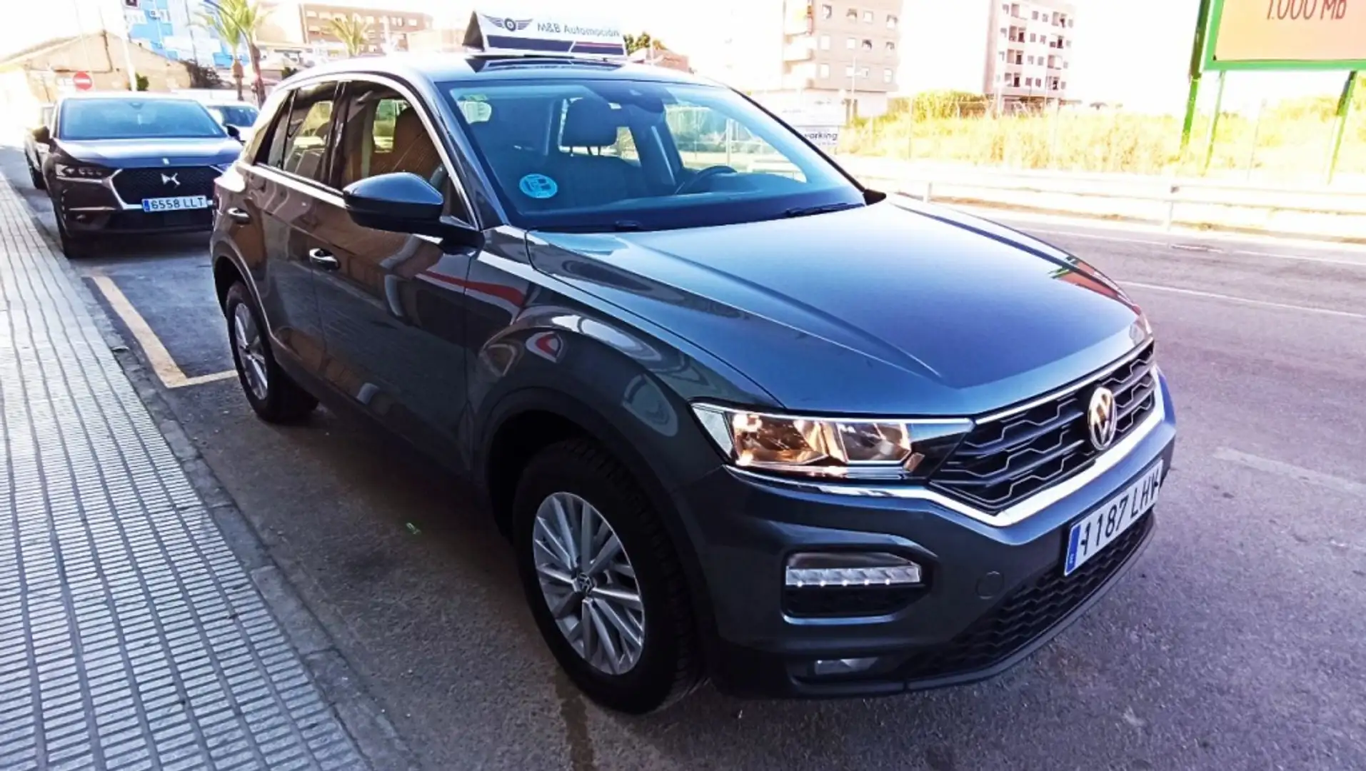 Volkswagen T-Roc 1.6TDI Edition Gris - 2