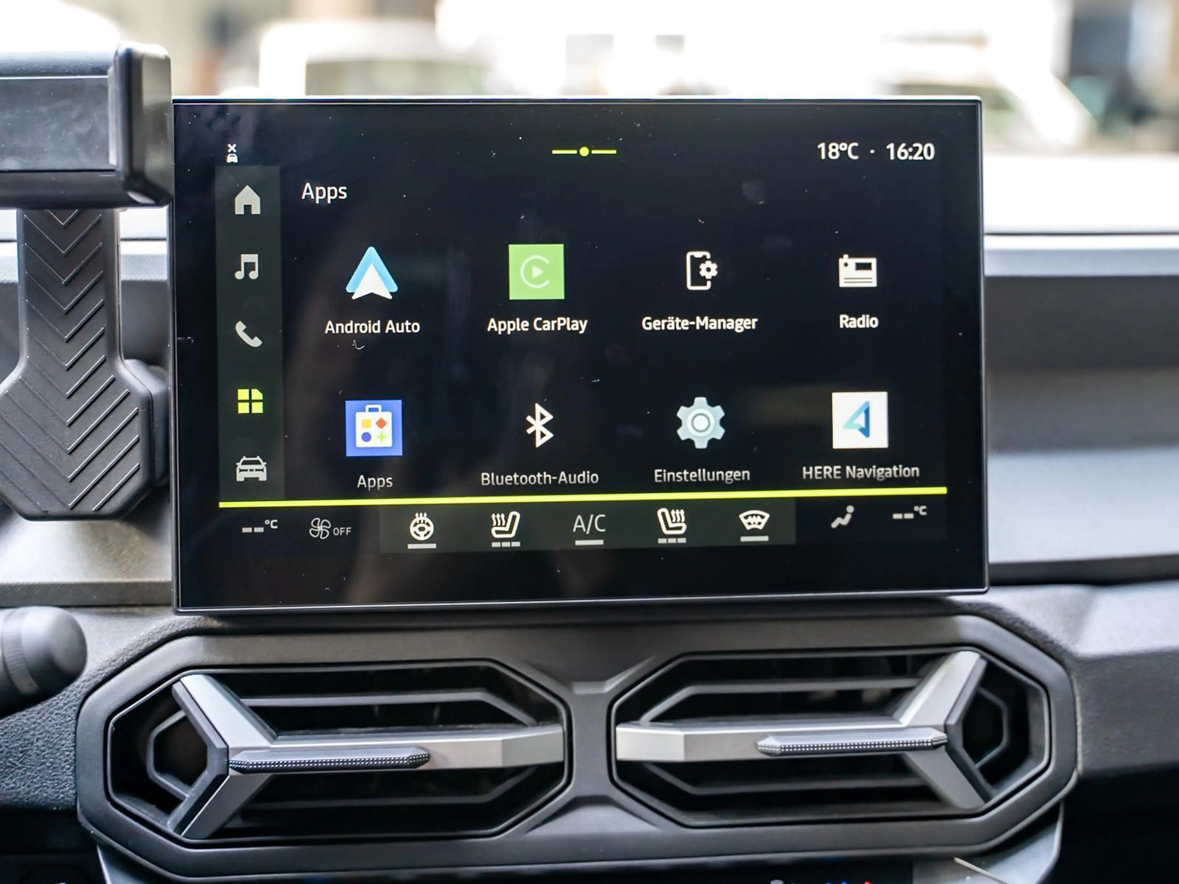 Dacia Bigster Journey HYBRID 155 NAVI PDC KLIMA BT ZV — photo 13