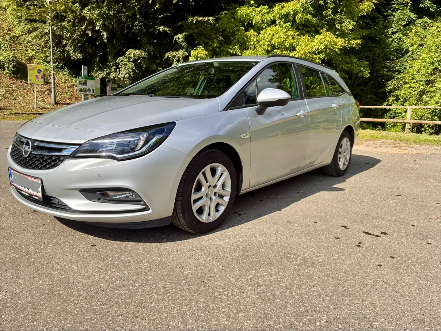 Opel Astra ST 1,6 CDTI Edition St./St. Silber - 1