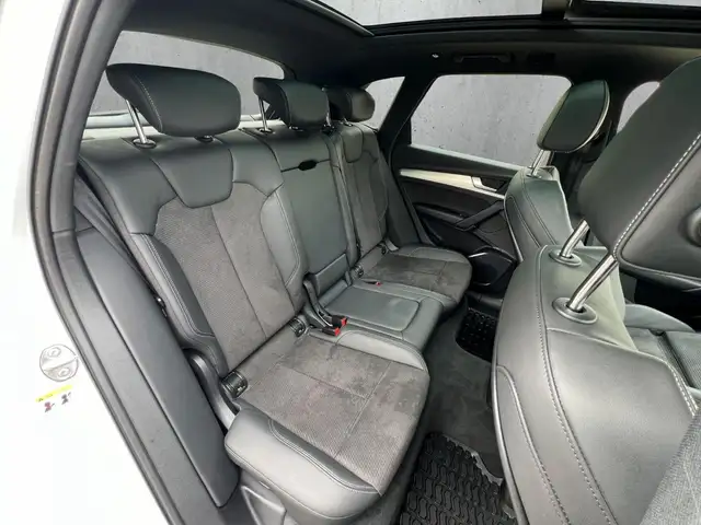 Audi Q5 view 13