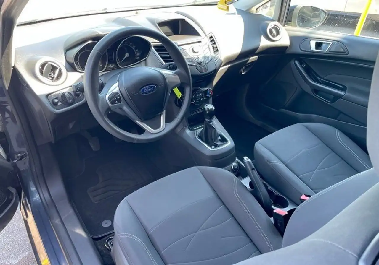 Ford Fiesta 5 portes — photo 5