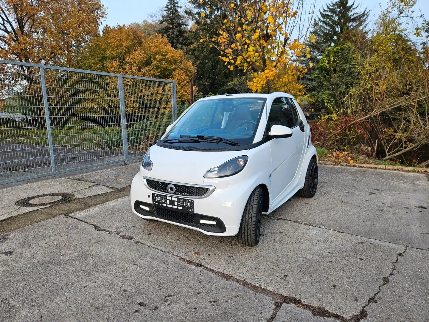 smart forTwo fortwo cabrio Basis 62 kW, Servo Weiß - 1