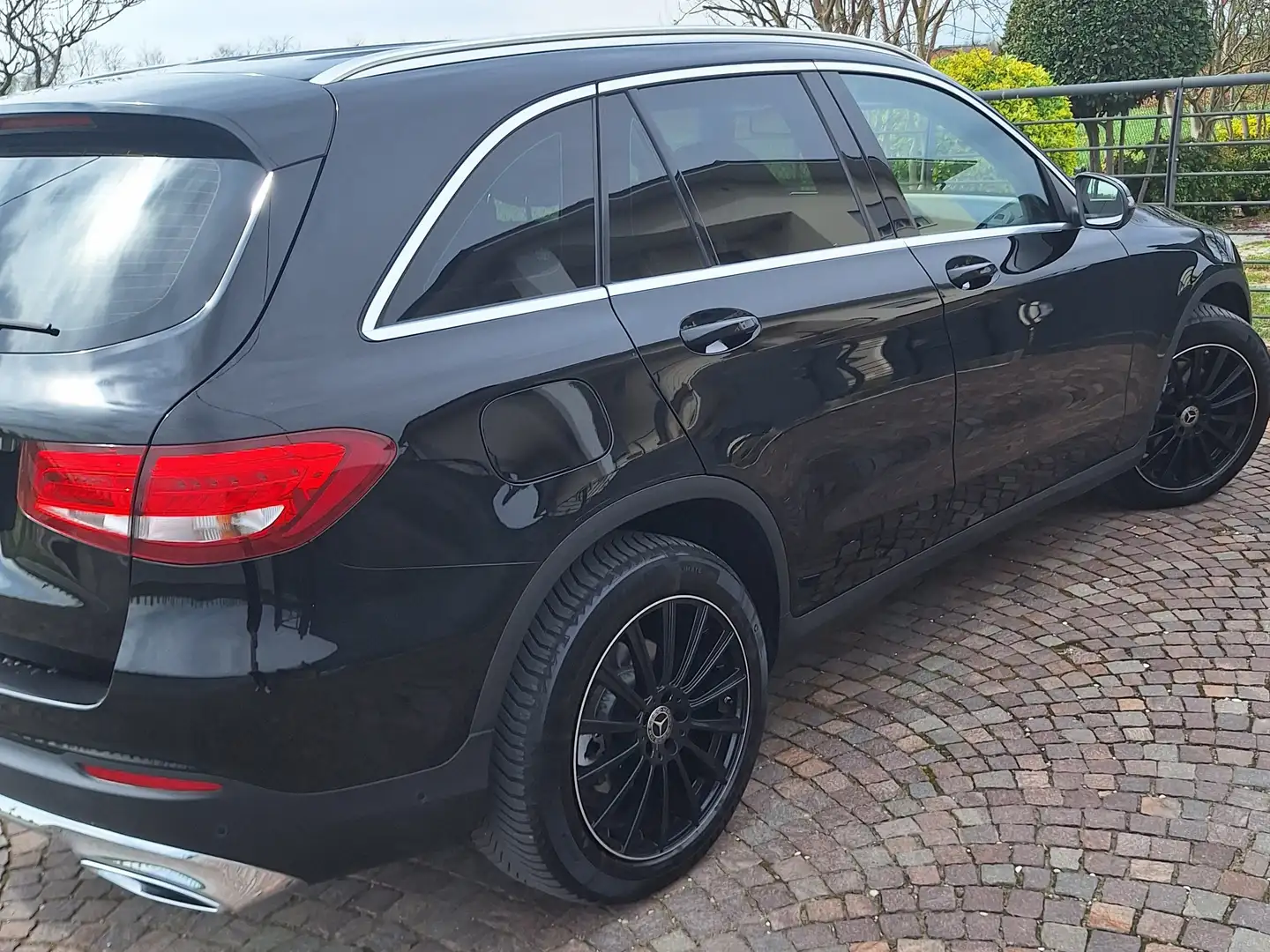 Mercedes-Benz GLC 220 GLC 220 d Exclusive 4matic auto Nero - 1