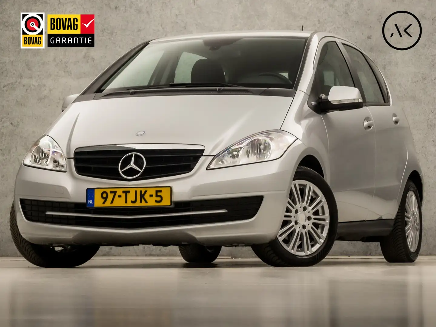 Mercedes-Benz A 160 Luxury (NAVIGATIE, CLIMATE, BLUETOOTH, NAP, LM VEL Grijs - 1