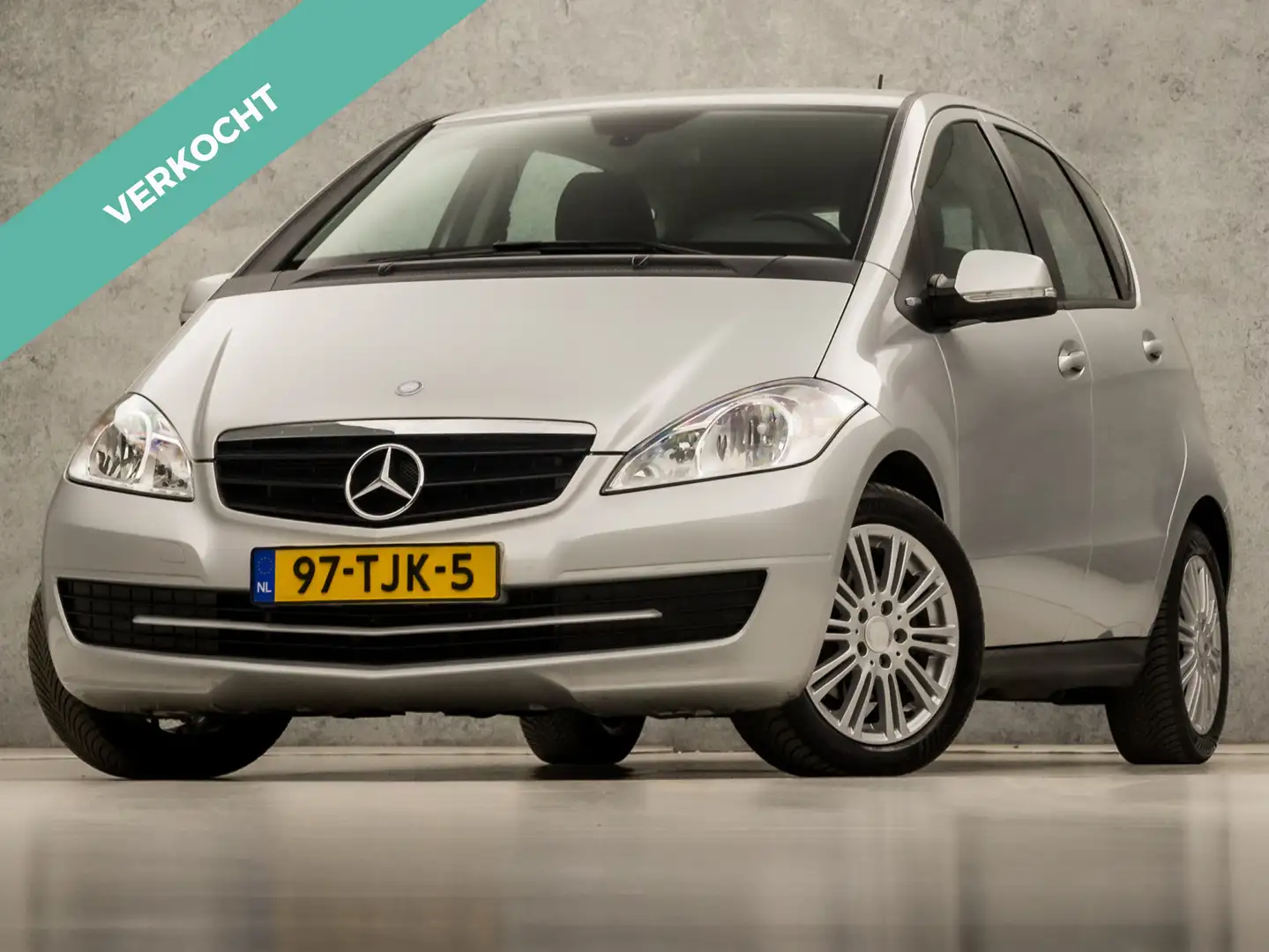 Mercedes-Benz A 160 Luxury (NAVIGATIE, CLIMATE, BLUETOOTH, NAP, LM VEL Grau - 1