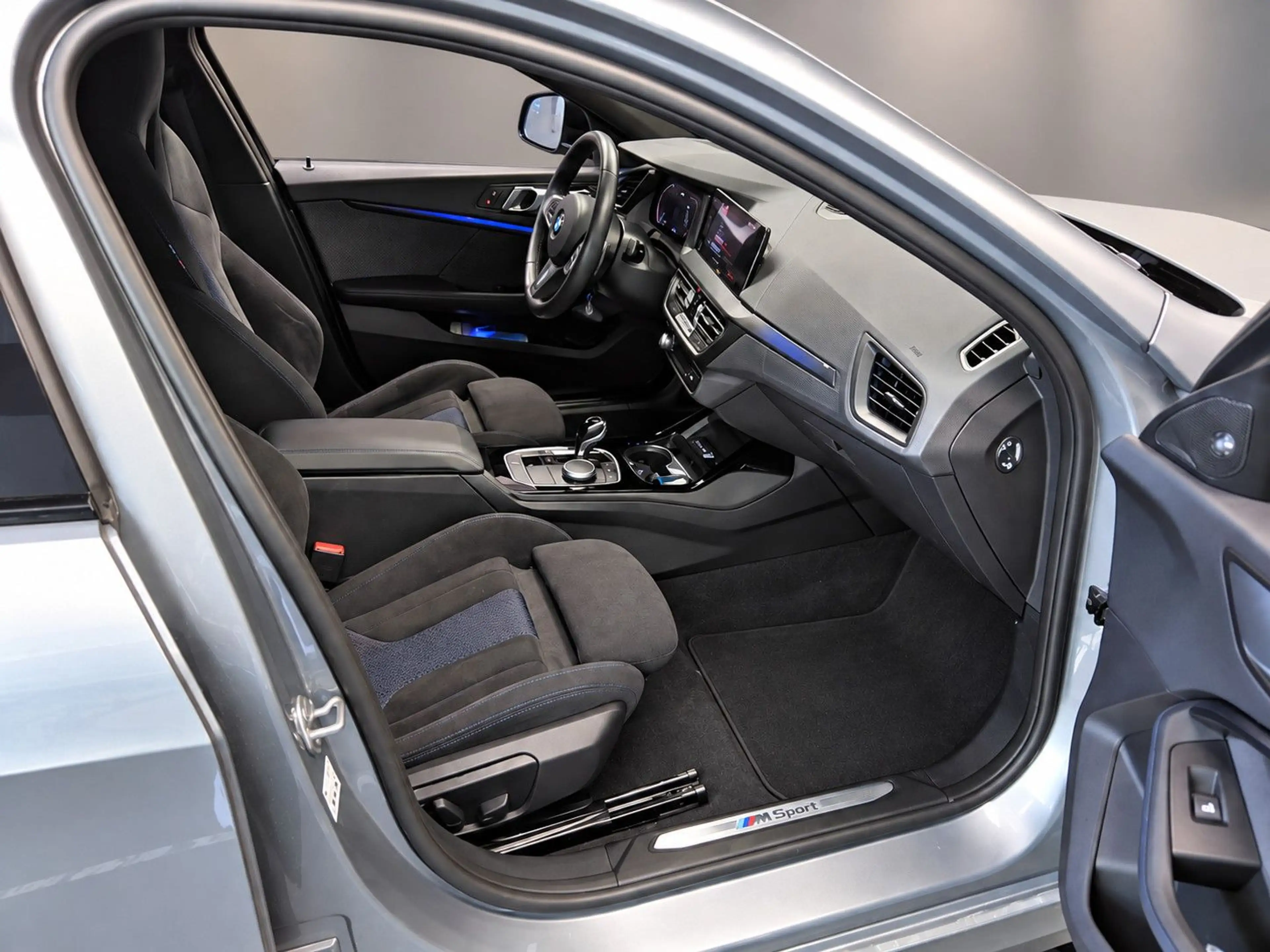 BMW 135 i xDrive M Sport Pro | Panorama | M Sitze — photo 3