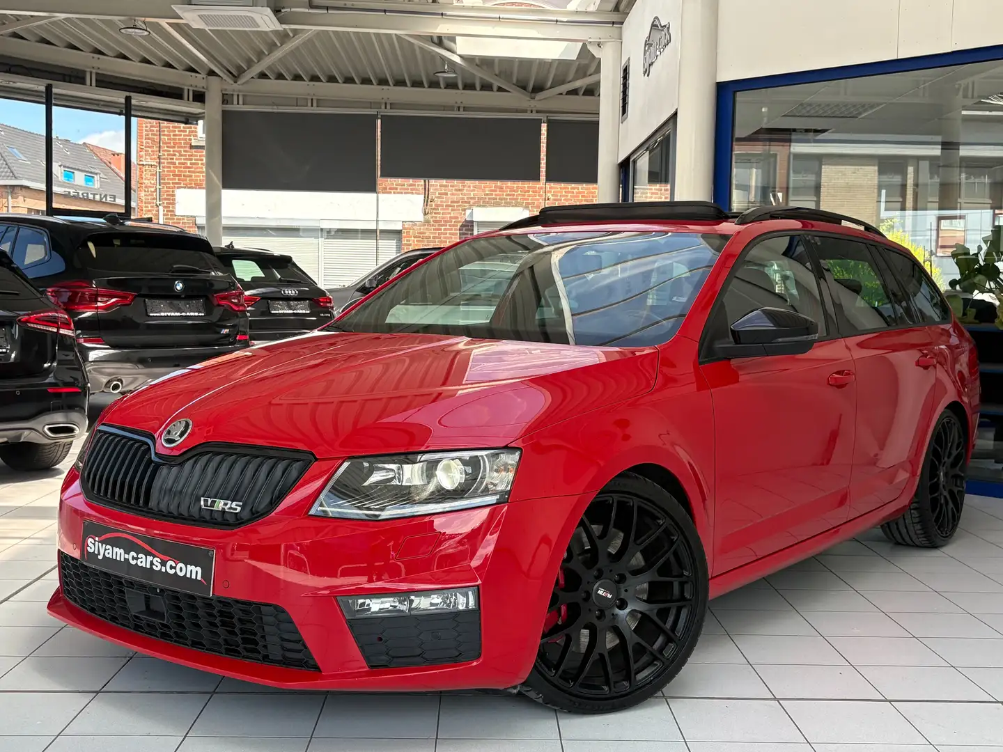 Skoda Octavia RS 2.0 TFSI *XENON*TOIT*CUIR*GPS*PDC*JANTES* Rouge - 1