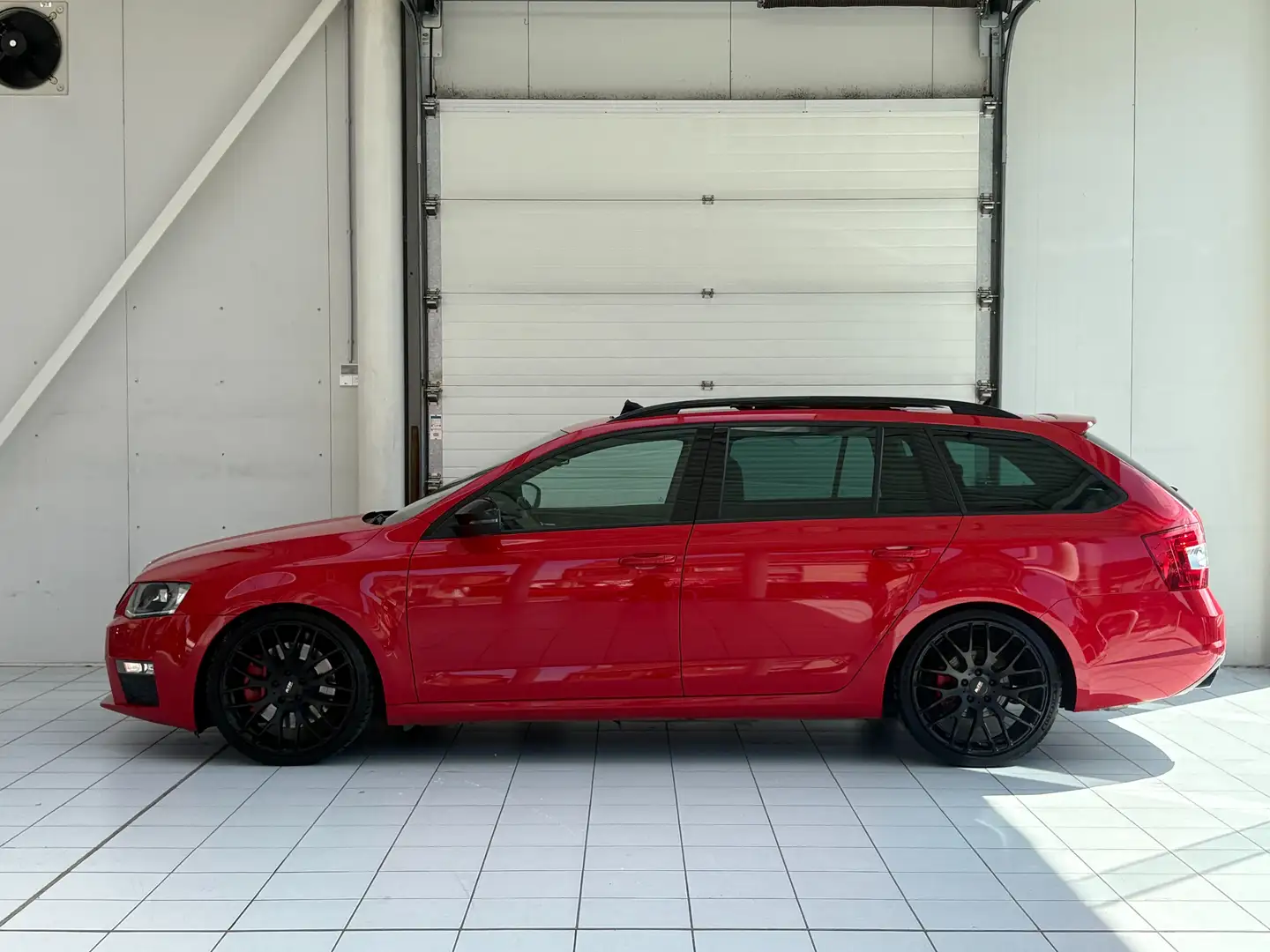 Skoda Octavia RS 2.0 TFSI *XENON*TOIT*CUIR*GPS*PDC*JANTES* Rouge - 2