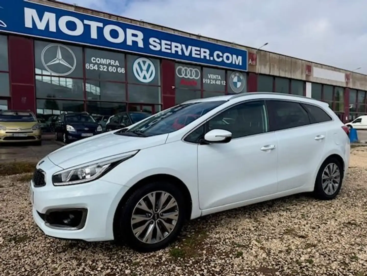 Kia Ceed SW / cee'd SW 1.6 CRDi VGT Drive 100 kW Blanco - 2