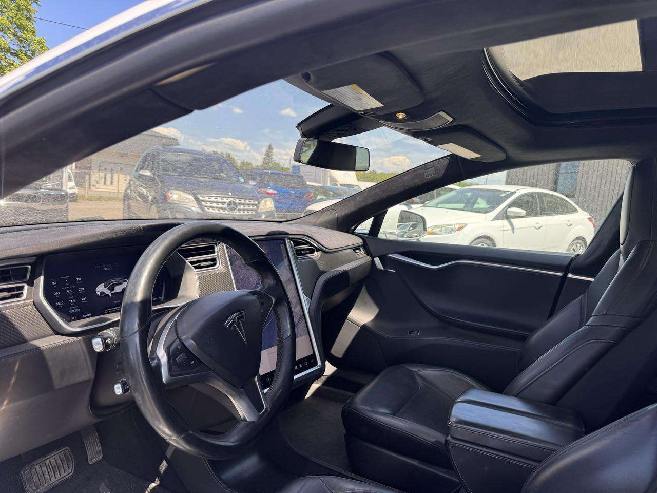 2015 Tesla Model S 85D alt 5