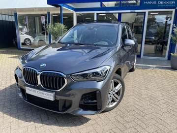 sDrive18i High Executive M-Pakket / Pano / Stoelve