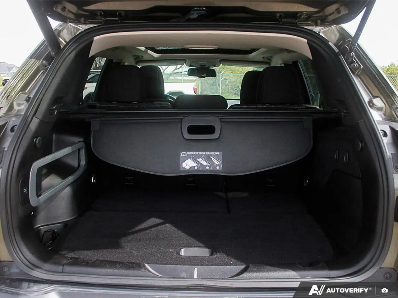 Jeep Cherokee снимка Jeep Cherokee