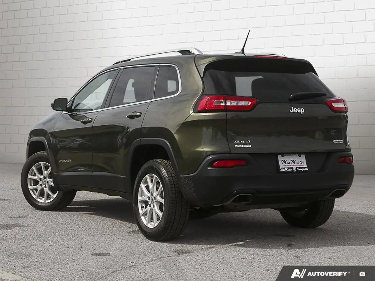 Jeep Cherokee снимка Jeep Cherokee