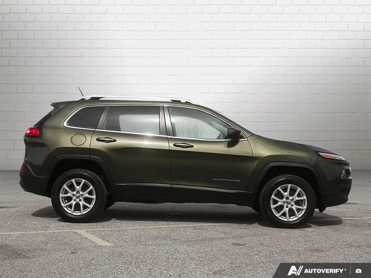 Jeep Cherokee снимка Jeep Cherokee
