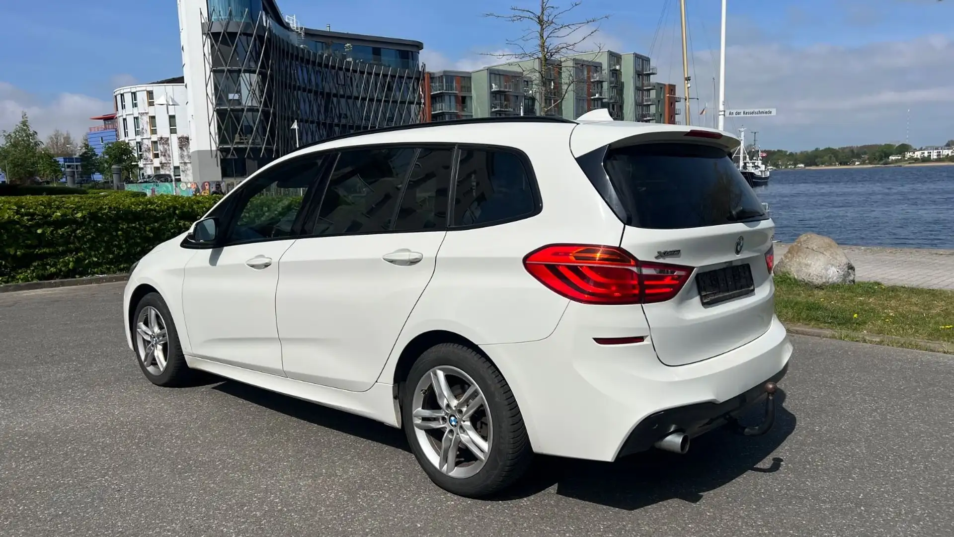 BMW 218 Baureihe 2 Gran Tourer 218 d xDrive M Sport Blanc - 2