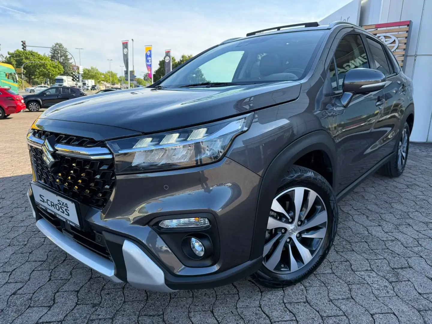 Suzuki S-Cross Comfort + **AUTOMATIK** Gris - 1