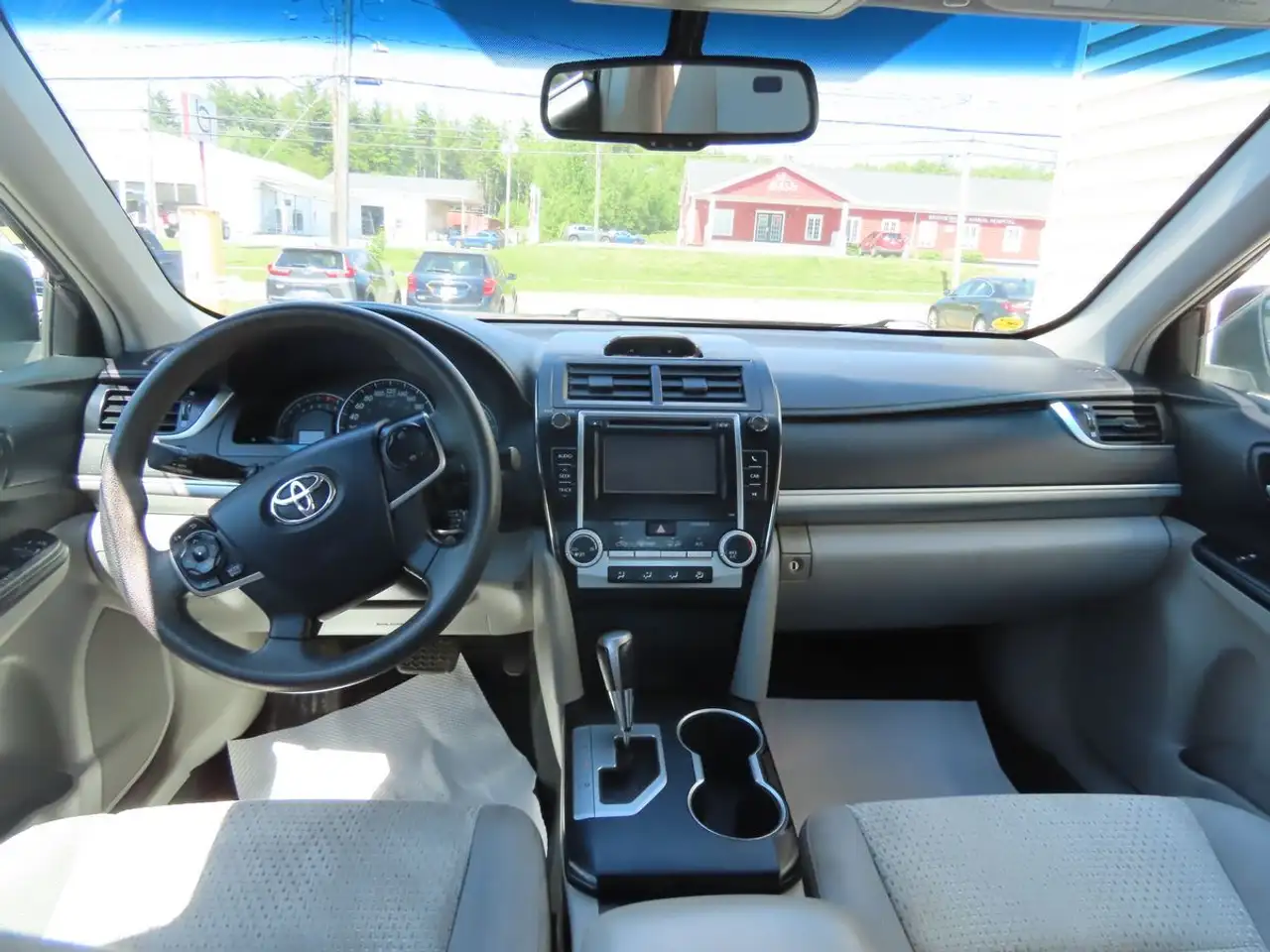 Toyota Camry снимка Toyota Camry